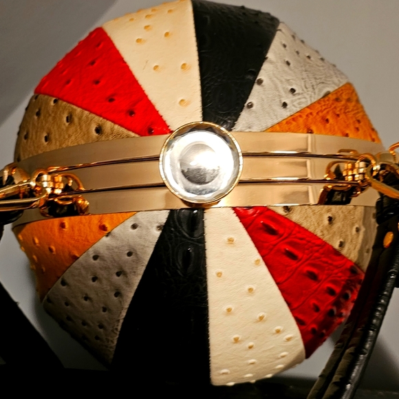 Multi-Color Leather Purse, Basketball 🏀 Shap, w/Handed & Shoulder Strap - Picture 7 of 11